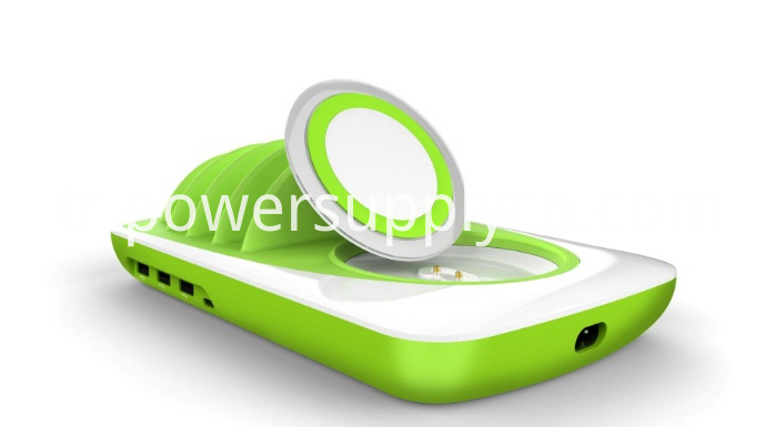 Ayrı Kablosuz Şarj Cihazlı Masa Üstü 4 Usb Şarj İstasyonu Desk Top 4 Usb Charging Station With Separate Wireless Charger